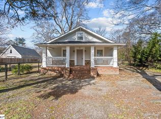 16 W Marion Rd, Greenville, SC 29617