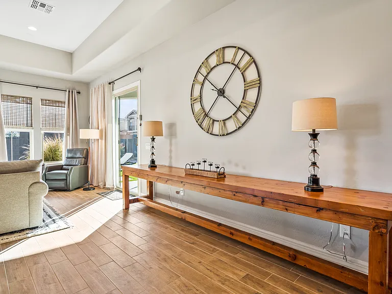 4061 S Emerald Dr — Photo 32