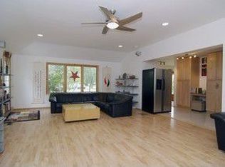 365 N Alleghany Rd, Grayslake, IL 60030