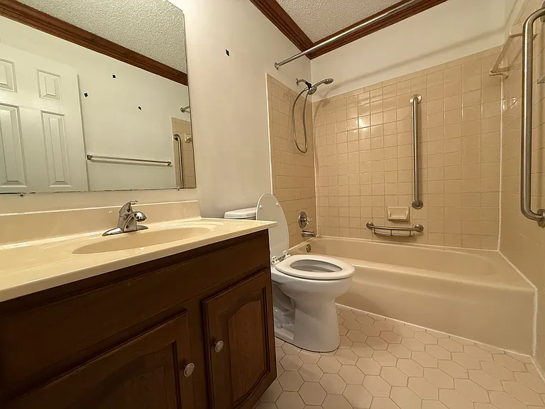 722 Lord Dunmore Dr — Photo 9