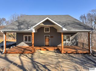 1805 Bluff St, Bellevue, NE 68005