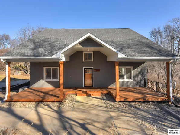 1805 Bluff St, Bellevue, NE 68005