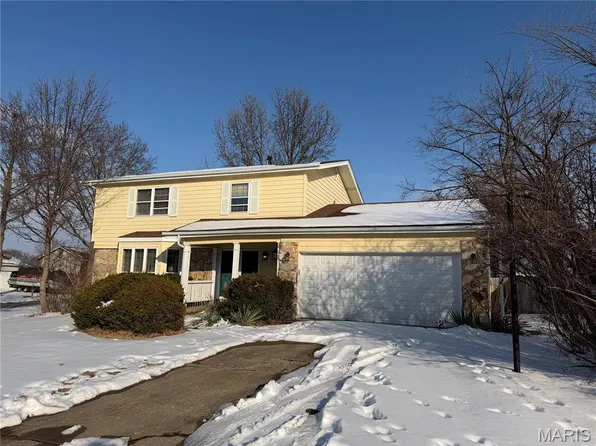 832 Summerview Dr, Saint Charles, MO 63304