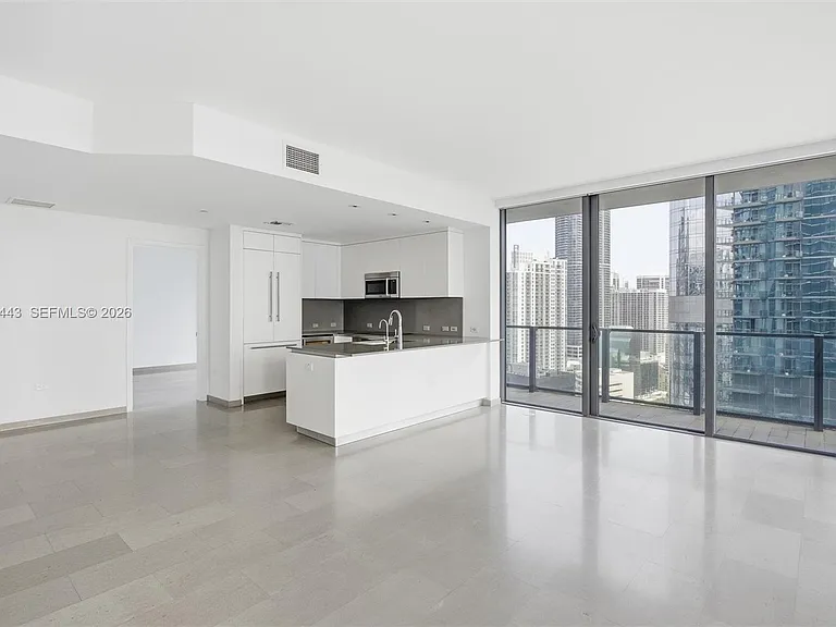 68 SE 6th St #2702 — Photo 42