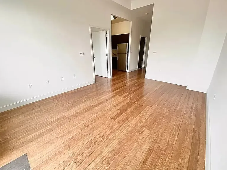 19-73 38th St #2WM — Photo 2