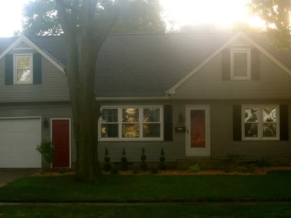 108 Lynn St, Washington, IL 61571