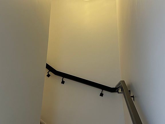 4th image of 562 Seton Cir SE #401