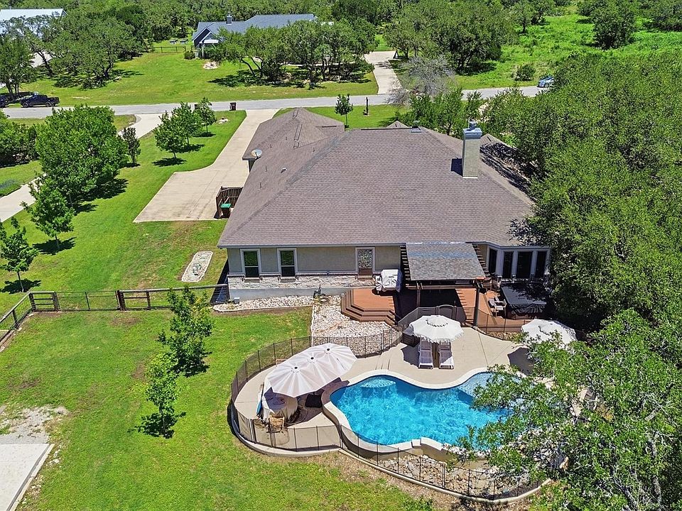 1st image of 1106 Private Road 3702
