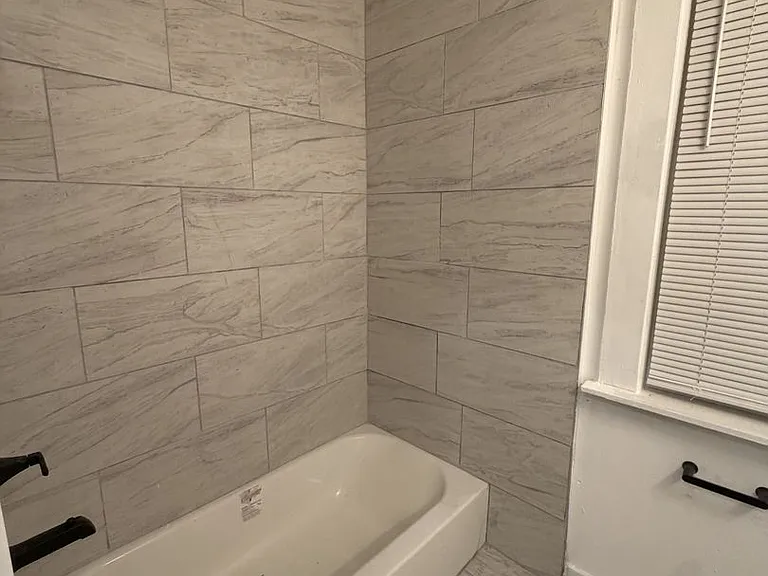 625 N Hollywood St — Photo 9