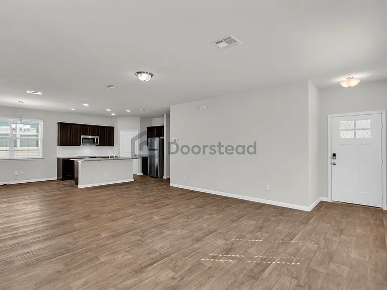 121 Naset Dr — Photo 6