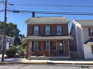 13 Hanover St, New Oxford, PA 17350