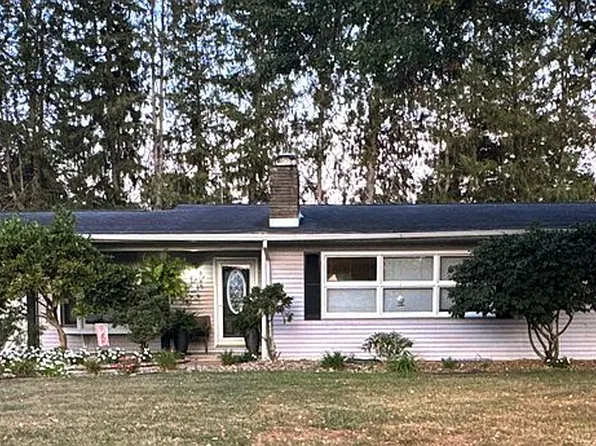 204 Clark Dr, Marietta, OH 45750