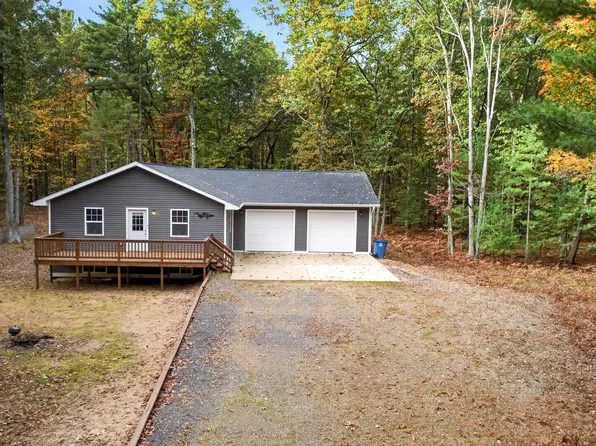 6245 Wayne Ave, Pentwater, MI 49449