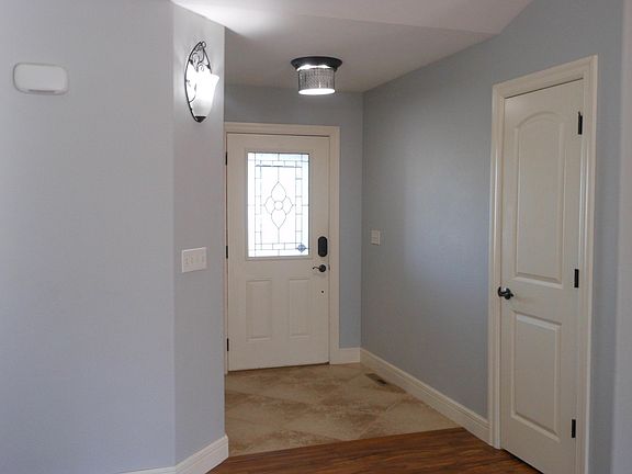 4th image of 384 Tate Rd