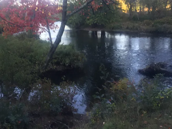 221 N Orange Rd, Athol, MA 01331