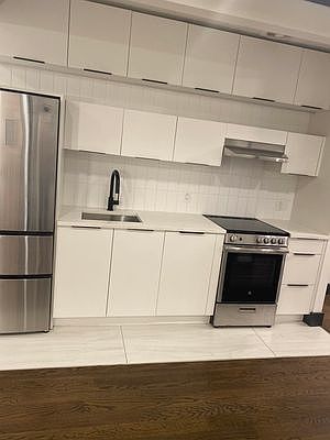 2nd image of 1077 Bergen St #1B