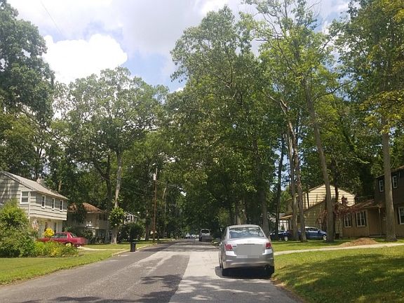 5th image of 2310 Merritt Dr