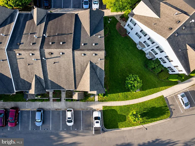 308 Assembly Point Ct — Photo 19