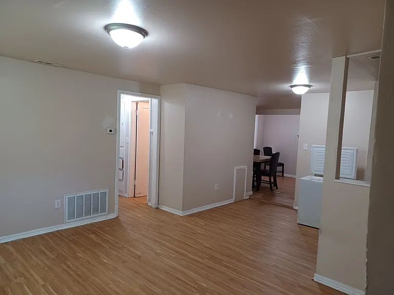 1600 Breckenridge Dr — Photo 5