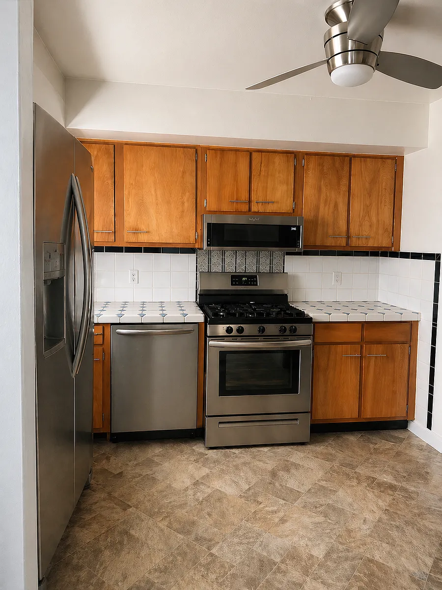Building Photo - 7001 Evergreen Dr