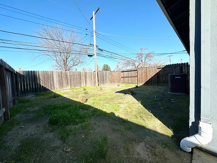 4605 Cyclamen Way — Photo 18