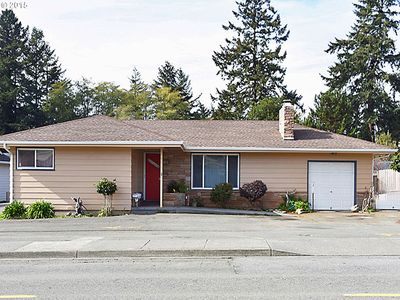 563 Fern Ave, Brookings, OR, 97415