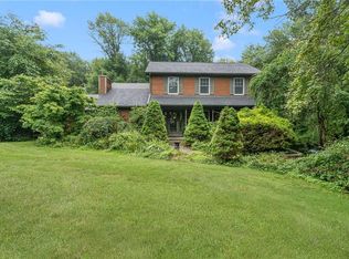 186 Darby Rd, Scituate, RI 02857