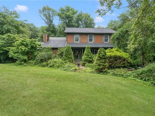 186 Darby Rd, Scituate, RI 02857