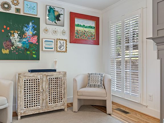 4th image of 1439 Ridge Rd