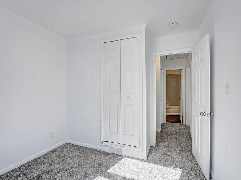 1731 E Pearl Ave — Photo 12