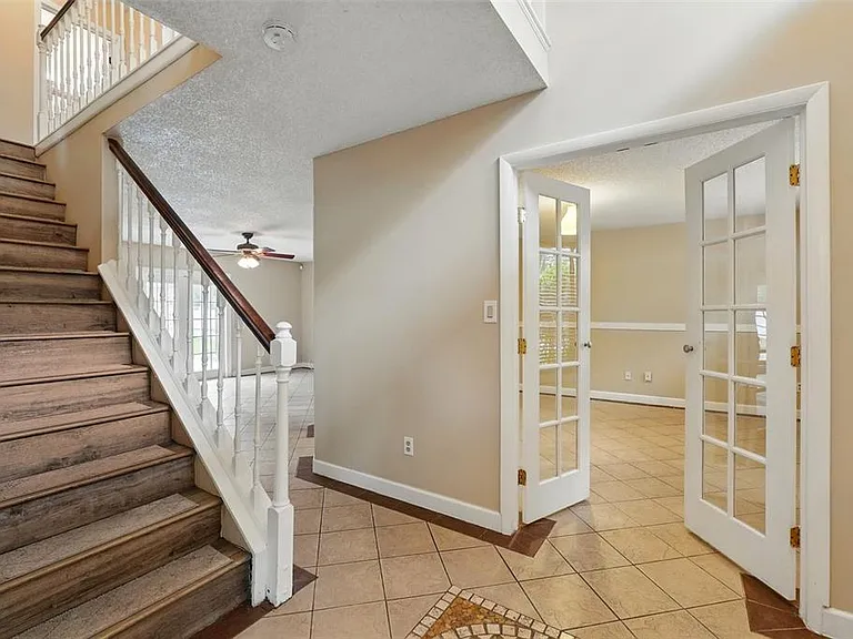 7925 Tumblestone Dr — Photo 5
