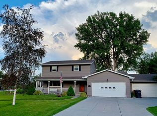 3339 Roselawn Dr, Grand Island, NE 68801