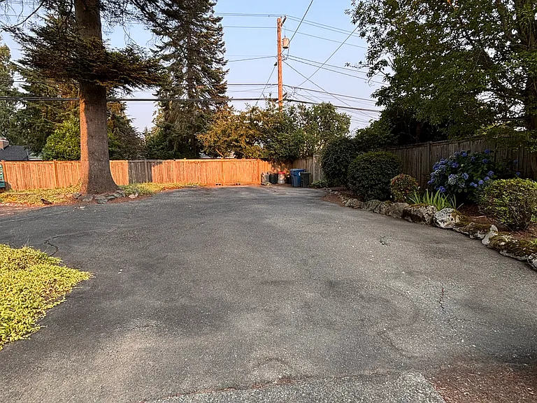 84th Ave W — Photo 15