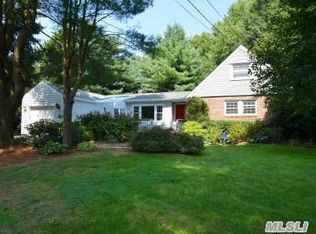50 Turtle Cove Ln, Huntington, NY 11743
