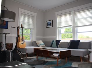 252 Harvard St APT 6, Cambridge, MA 02139