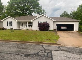 1111 Windsor St, Joplin, MO 64801