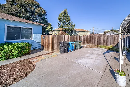 1821 Woodland Ave Photo 1