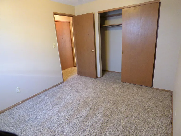 2204 18 1/2 Ave NW #3 — Photo 7
