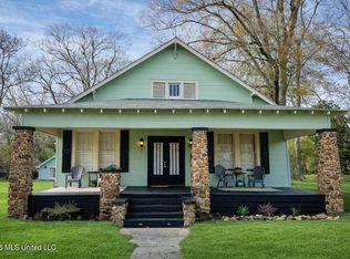 522 2nd St, McComb, MS 39648