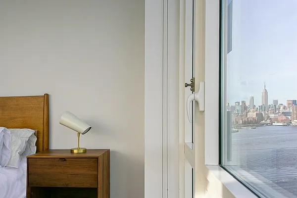 Rented by Clinton Management | media 12