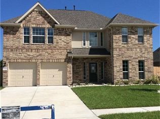 12110 Sandstone Cir, Mont Belvieu, TX 77535