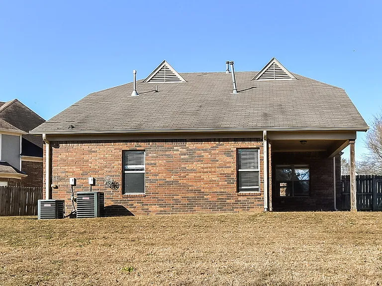 480 Green Willow Cv — Photo 18