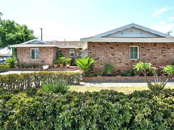 3102 W Del Monte Dr, Anaheim, CA 92804