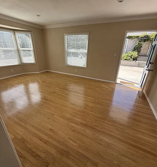 1752 Glendon Ave — Photo 2