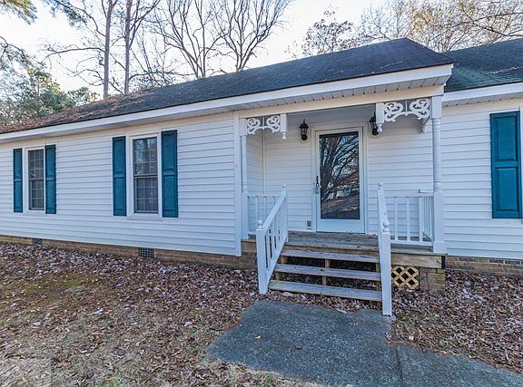 2nd image of 404 Rose Dr