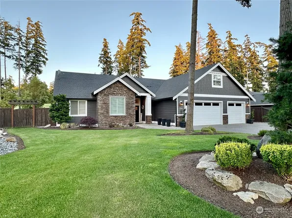 128 Woodland Drive, Camano Island, WA 98282