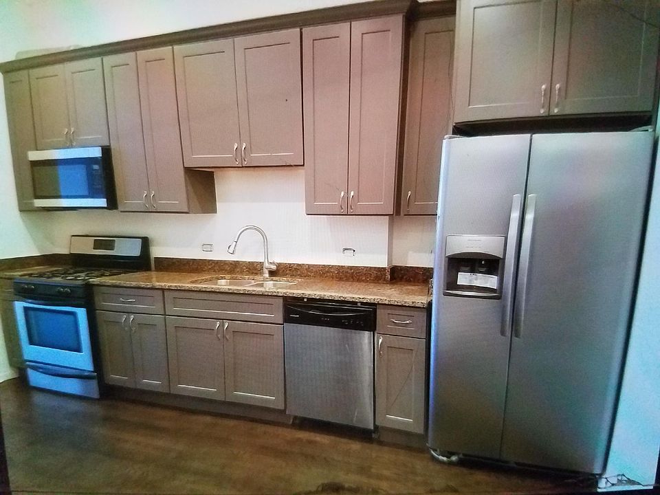 1st image of 2831 W Washington Blvd Unit 2