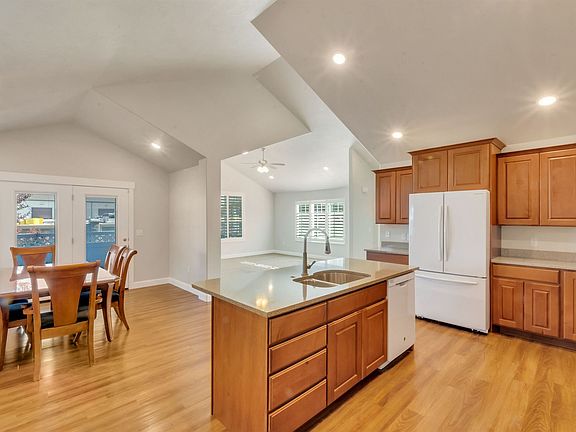 5th image of 708 W 130 S Unit D