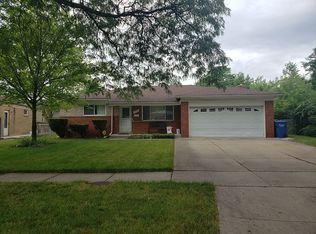 26137 Eureka Dr, Warren, MI 48091