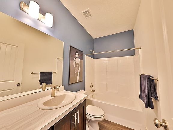 3rd image of 202 Broken Creek St #202
